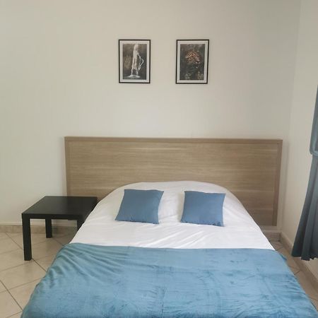 Appartement 5 , Disneyland - Parking Gratuit - Maison Des Platanes Meaux Luaran gambar