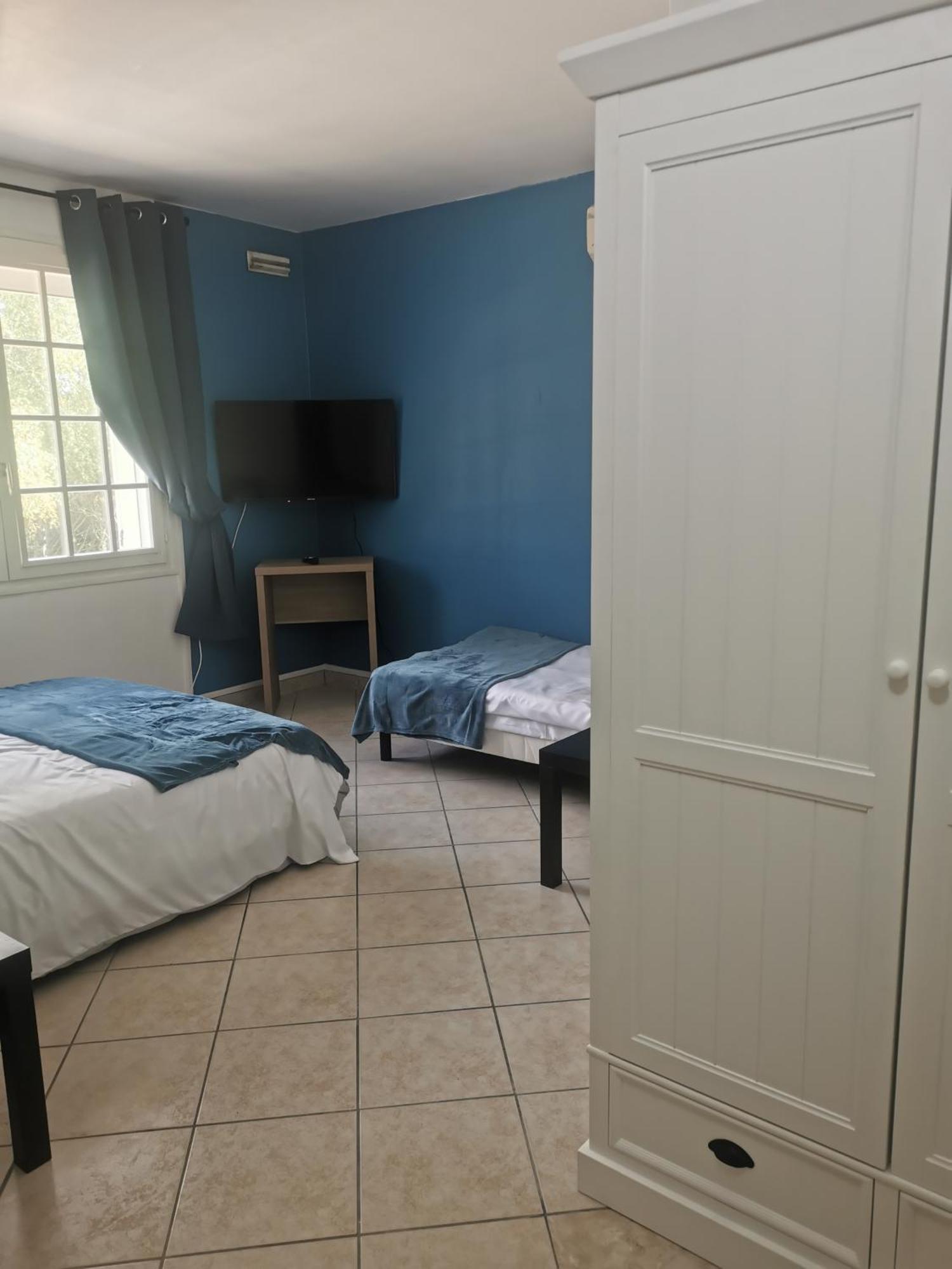Appartement 5 , Disneyland - Parking Gratuit - Maison Des Platanes Meaux Luaran gambar